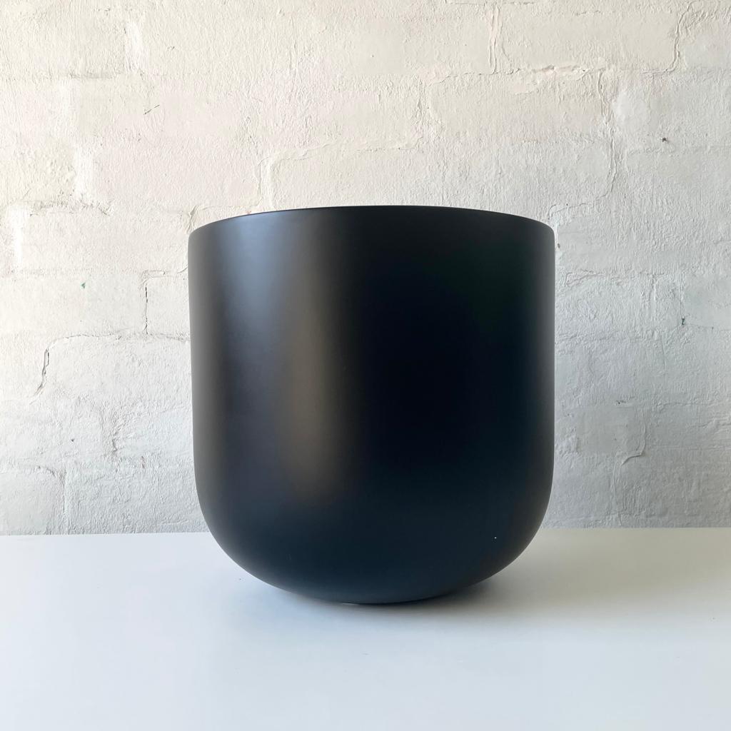 Lightweight Bruno Pot-Black-Small