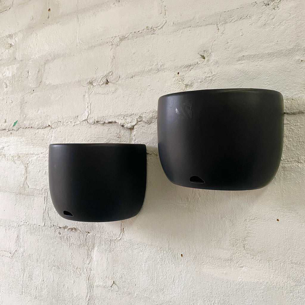 Scoop Ceramic Wall Planter-Black