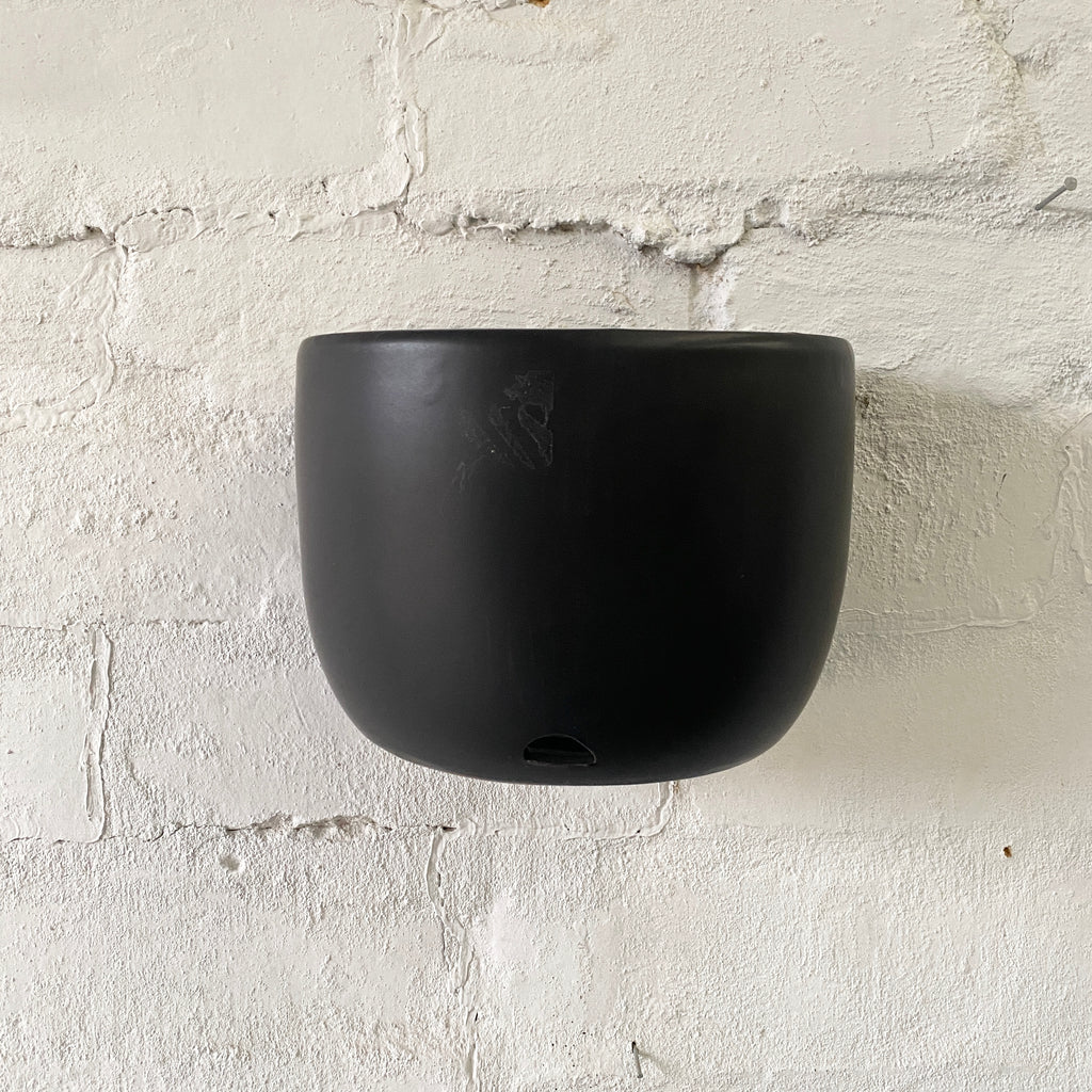 Scoop Ceramic Wall Planter-Black