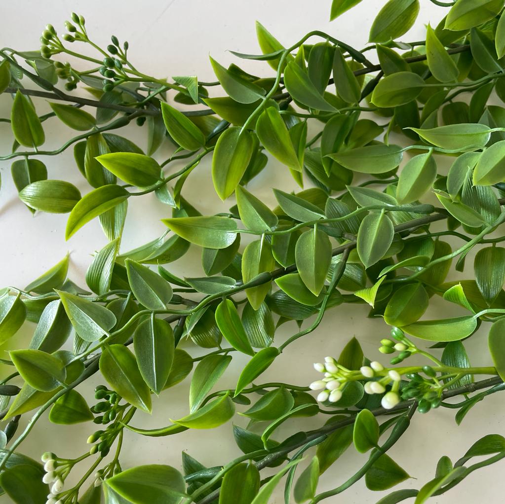 Artificial Leaf & Berry Hanging Bush-Green