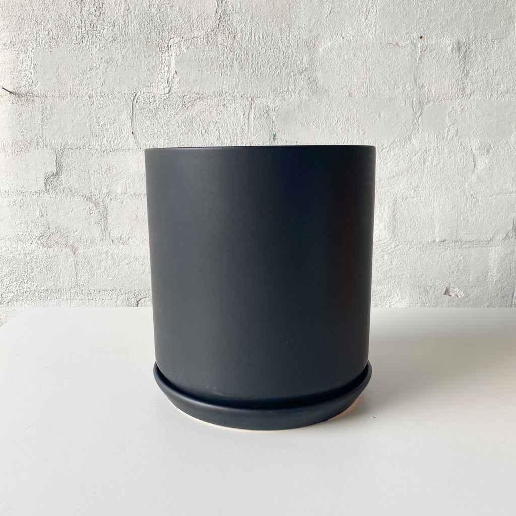 Ceramic Pot-Black-22cm